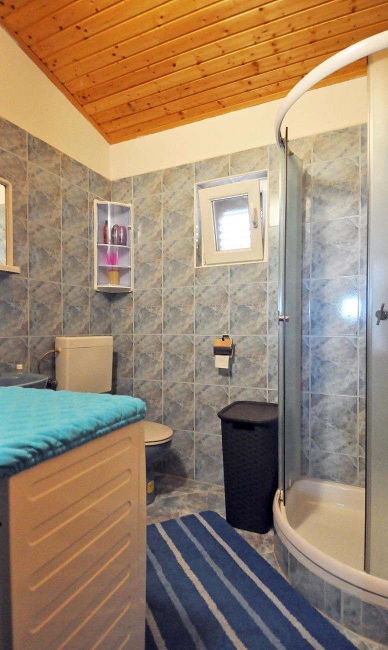 Herrliches Mit Klima, Wlan, Terrasse Und Grillbereich Pula