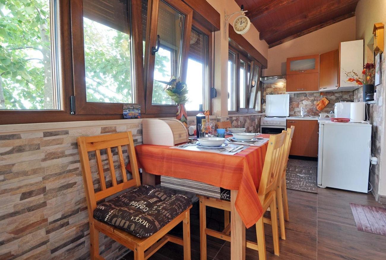 Herrliches Mit Klima, Wlan, Terrasse Und Grillbereich * Pula