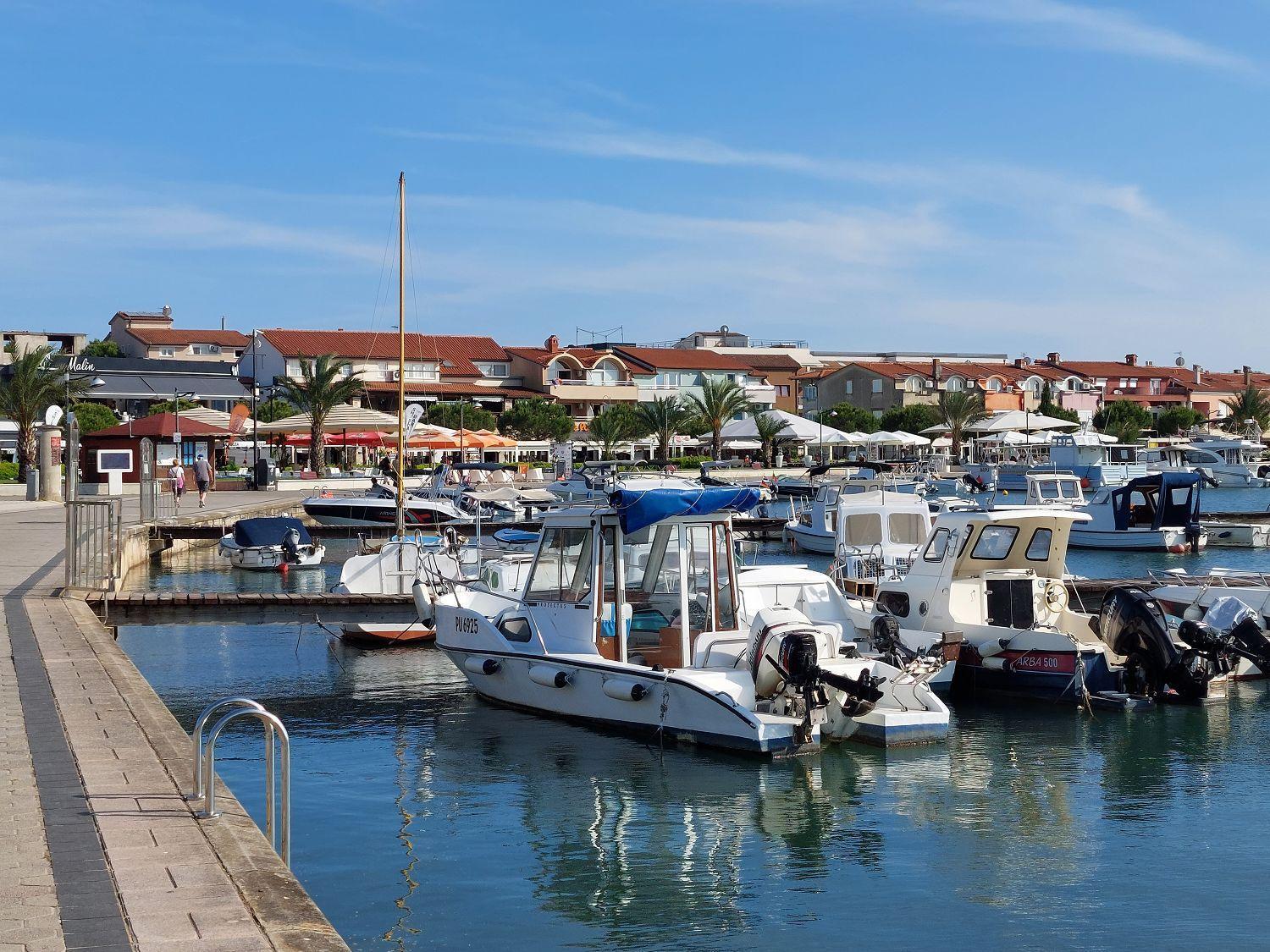 Herrliches Mit Klima, Wlan, Terrasse Und Grillbereich Holiday home